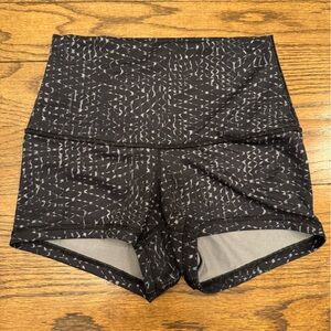 Lululemon Black Abstract Print Shorts | Small (No Tag)